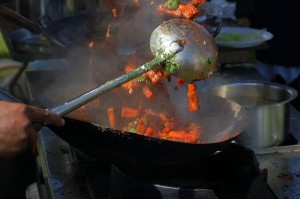 700px-Wok_Cooking